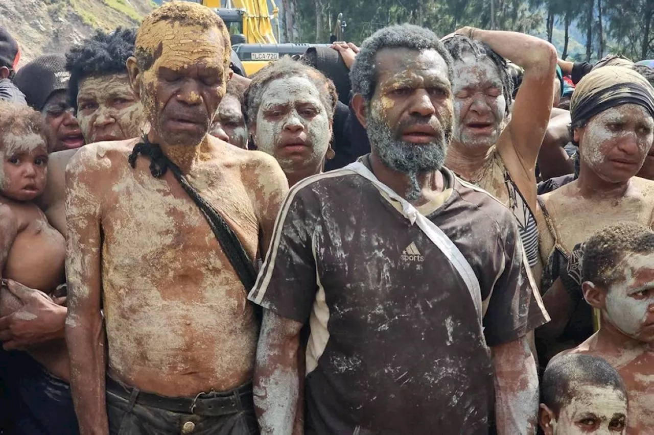 Recovery of bodies buried in PNG landslide stopped