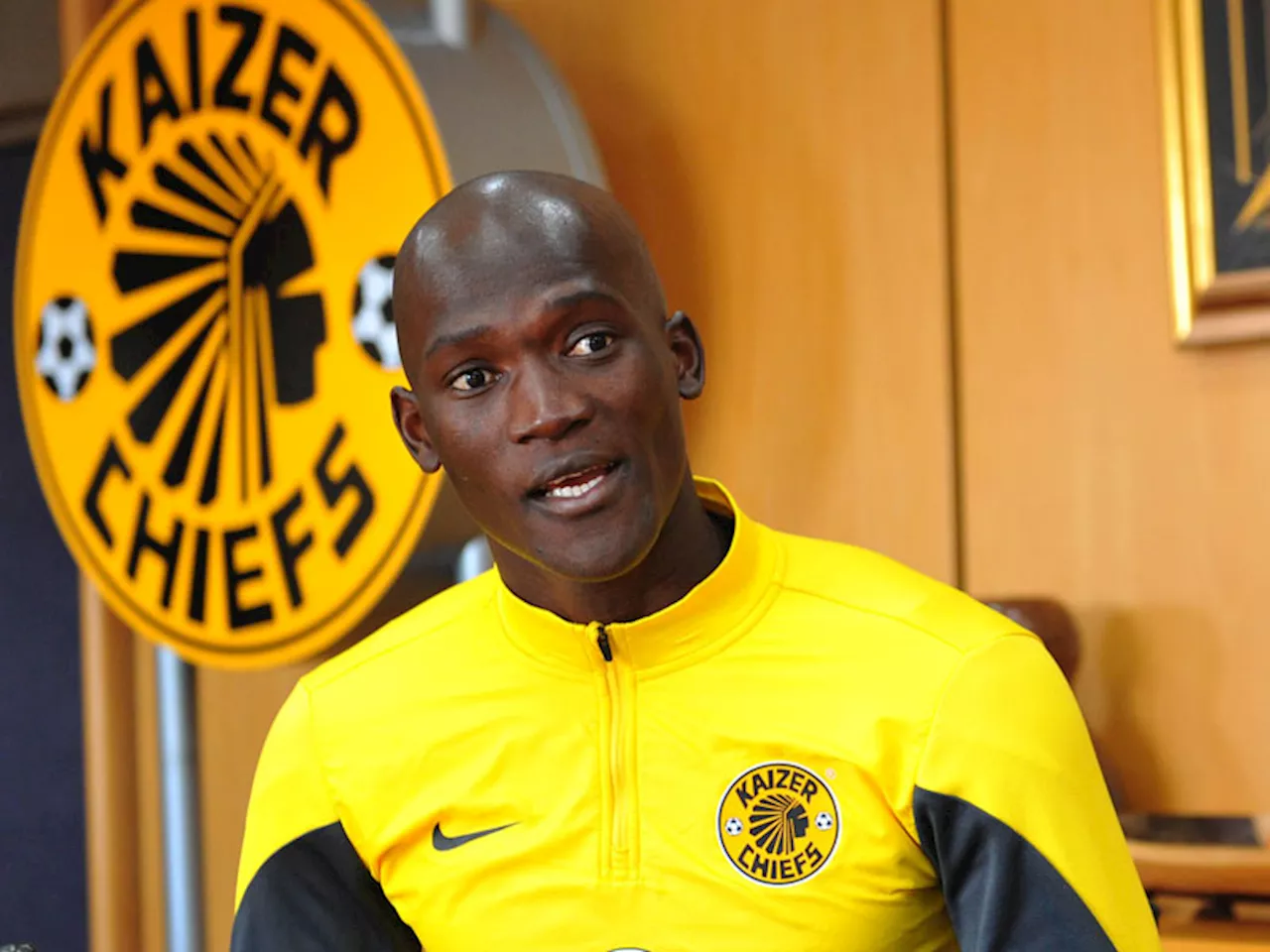 Ex-Kaizer Chiefs striker reveals ‘phone call’ with Pitso Mosimane