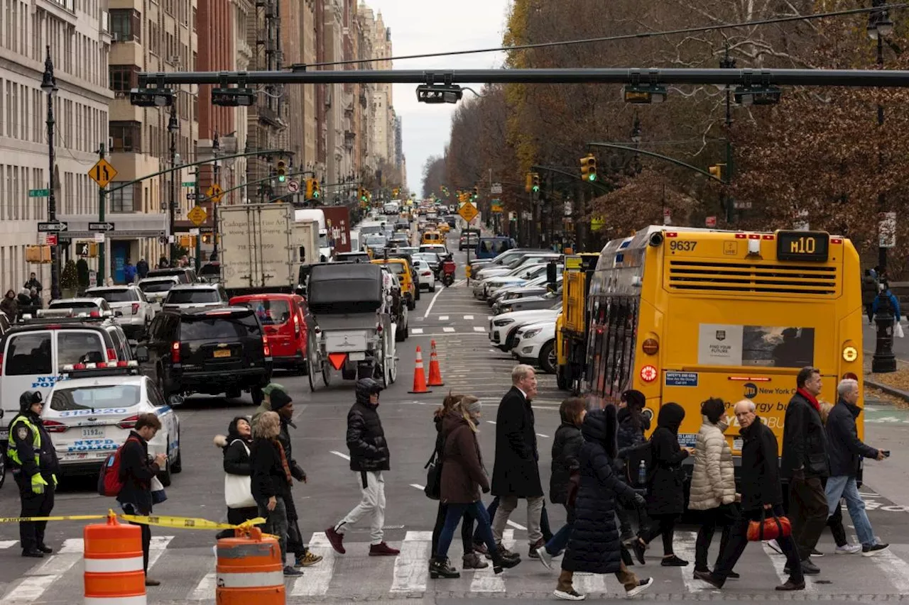 NYC Congestion Pricing Risks Delay After Hochul Weighs Pause