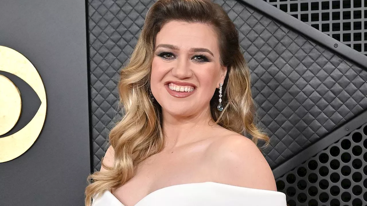 Kelly Clarkson reveals which Bon Jovi song 'almost killed me'