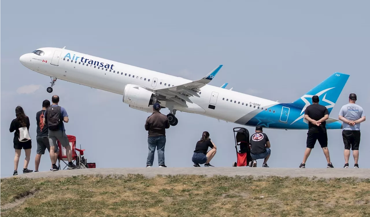 Transat reports deeper loss as engine recall drives up costs