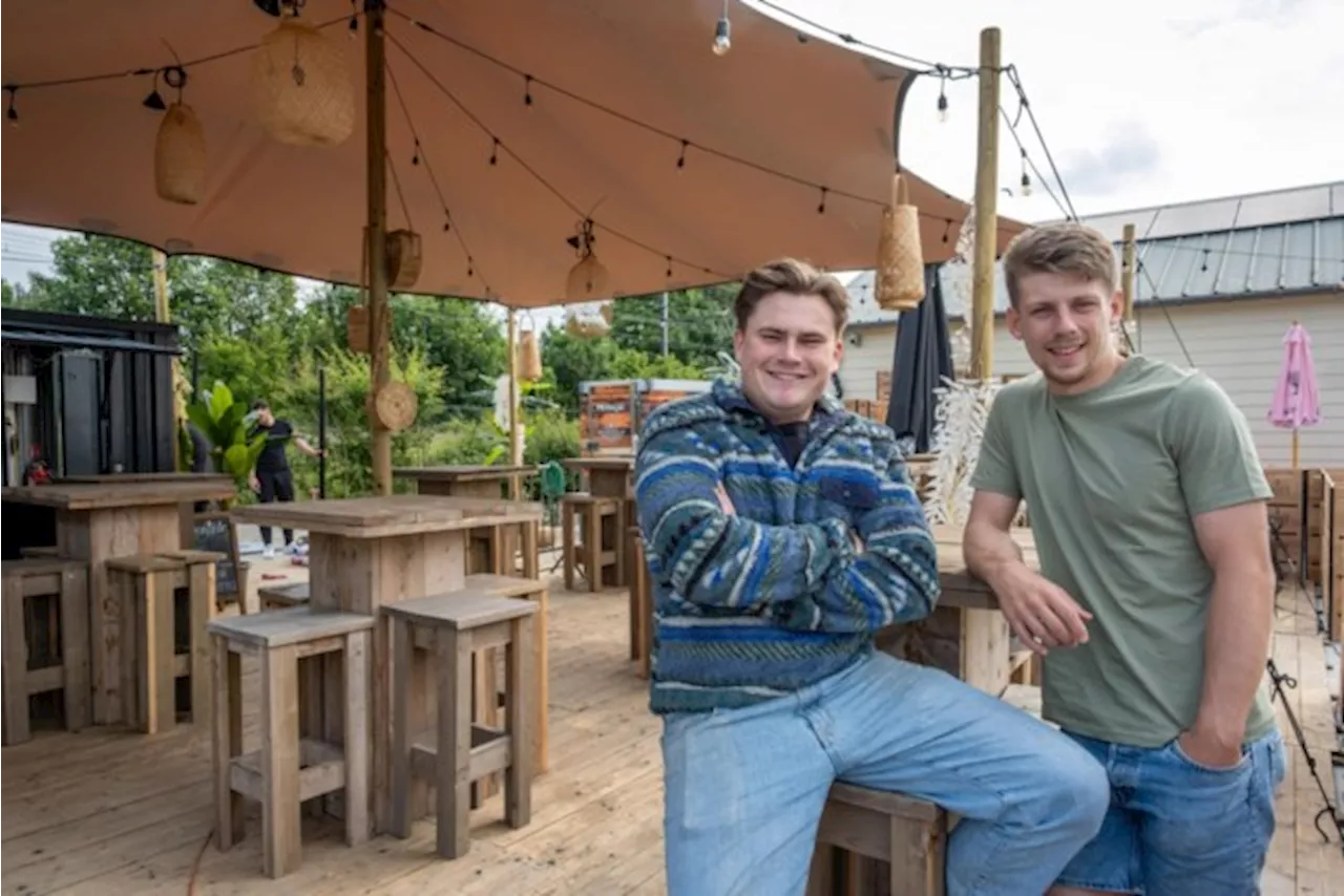 Jonge ondernemers openen zomerbar aan put van Hombeek: “Genieten van fris drankje, heerlijke snack en prachtig