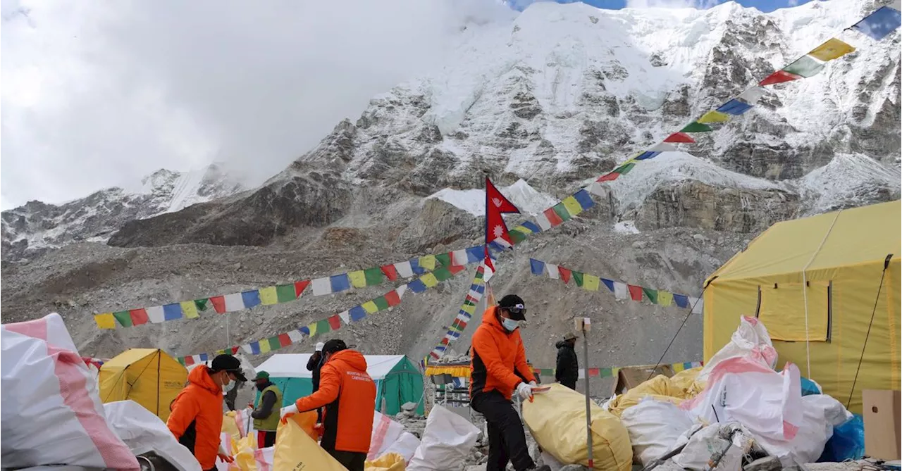 Four human corpses, skeletons, 11kg of waste collected from Mount Everest