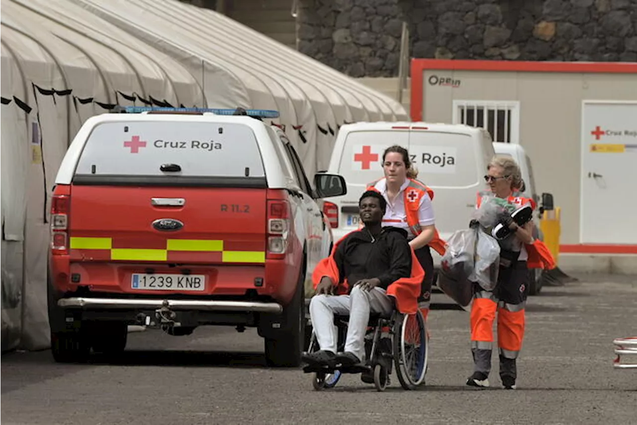 Morto uno dei 600 migranti soccorsi alle Canarie