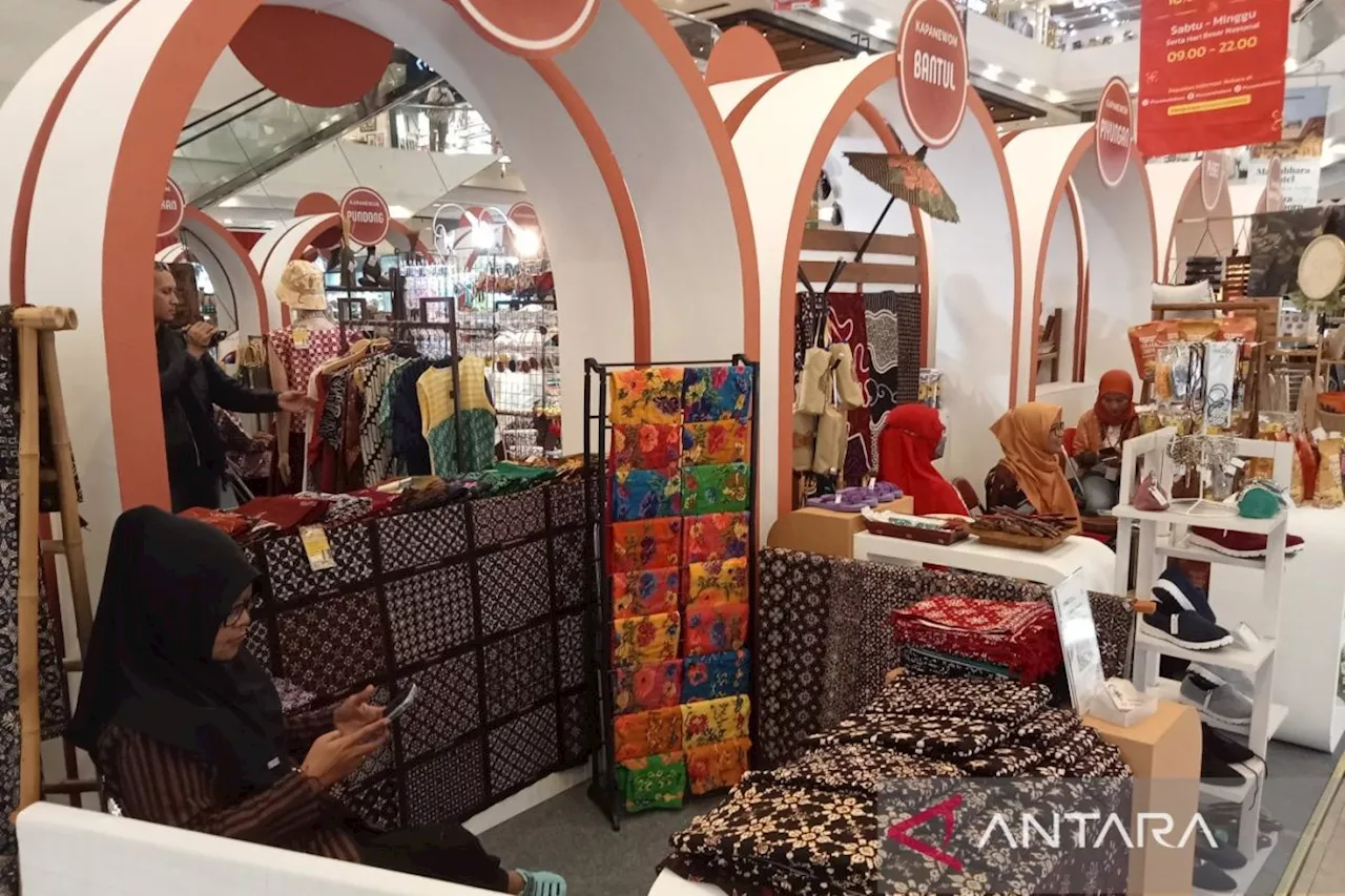 Pameran produk industri kreatif Bantul tingkatkan penjualan kerajinan