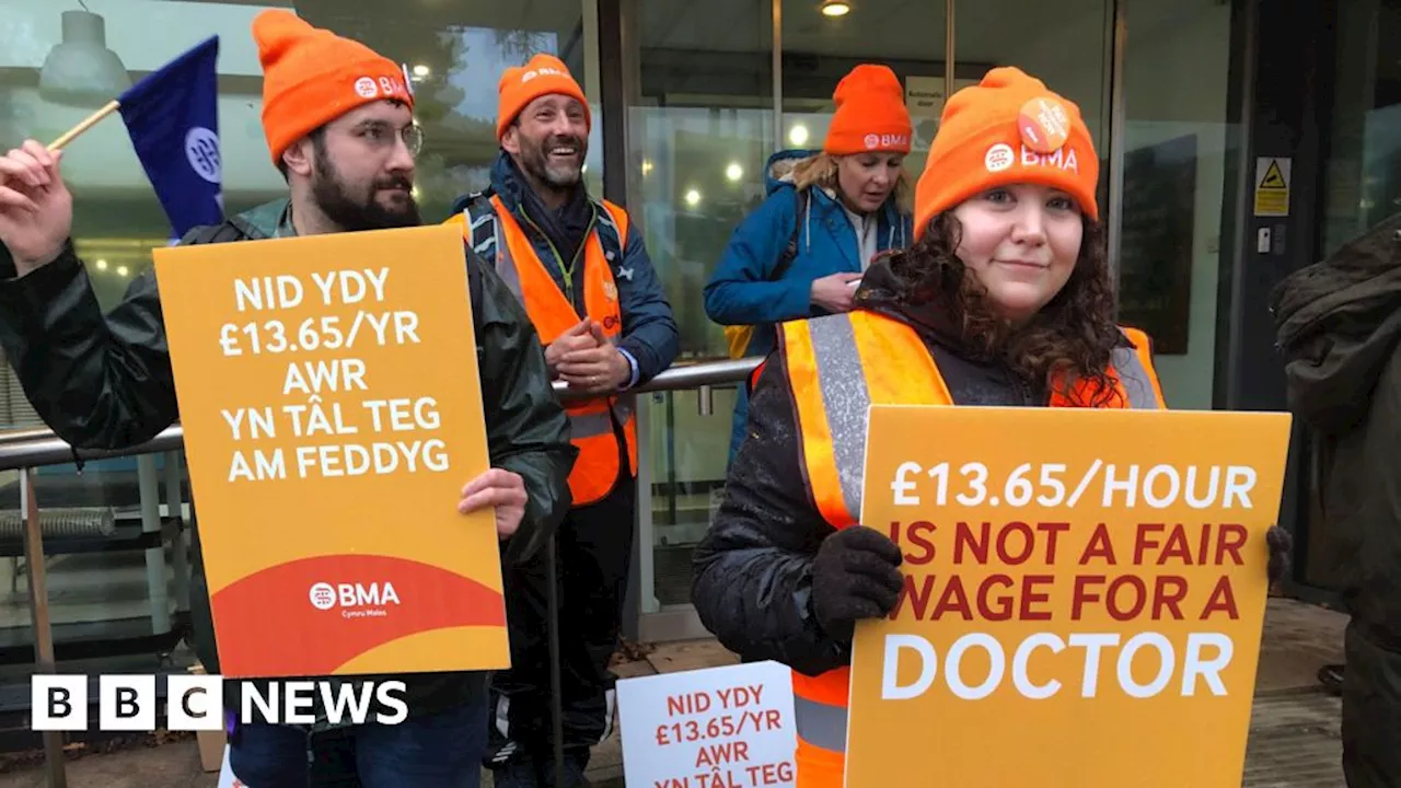 Doctors strikes: BMA Wales encourages members to accept new offer