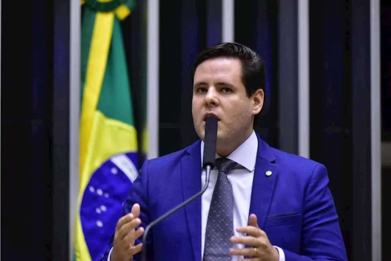 Quem é o deputado que vai relatar anistia para participantes dos ataques de 8 de janeiro