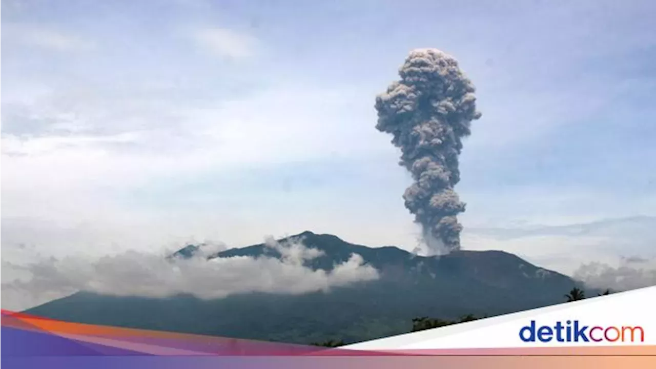 Sumatera Barat: Gunung Marapi Erupsi Lagi Siang Ini, Lontarkan Abu ...