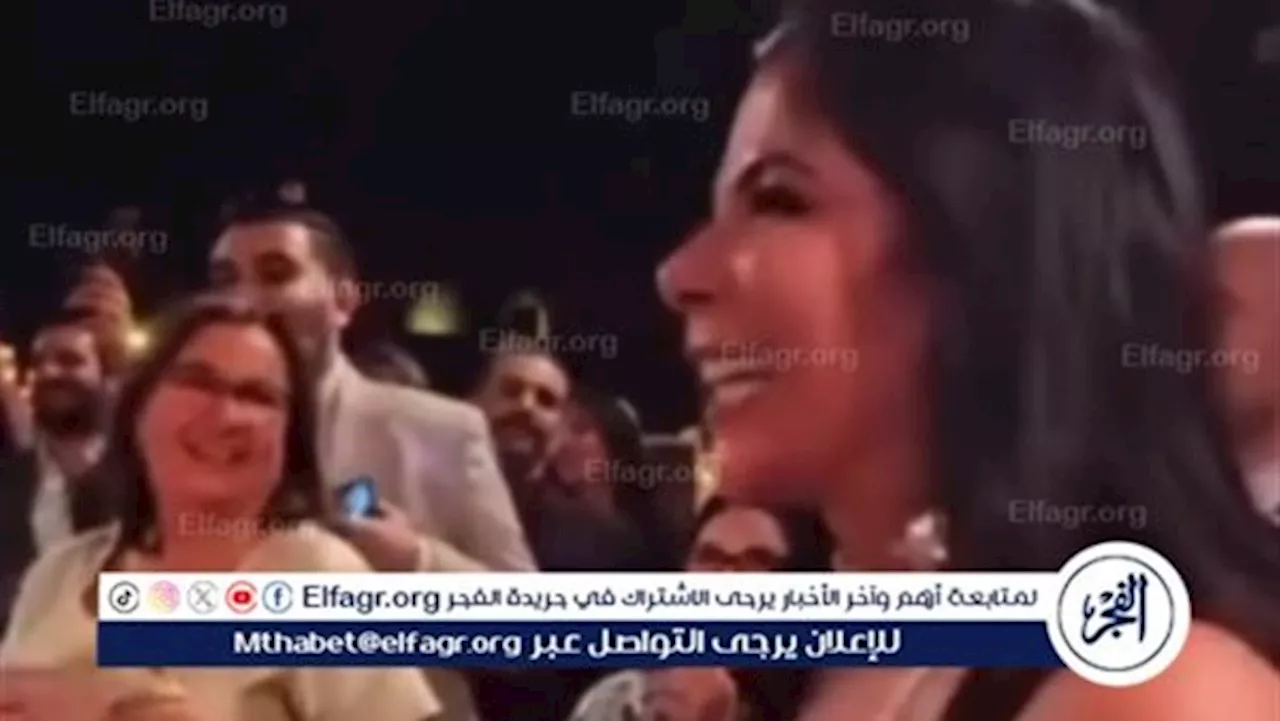 منى زكي تدعم غزة في حفل زفاف جميلة عوض