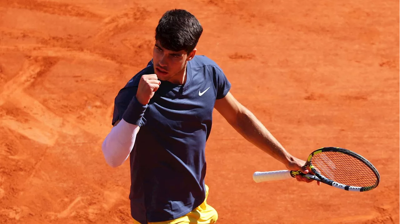 Roland-Garros 2024 : Carlos Alcaraz renverse Jannik Sinner et disputera sa première finale porte d'Auteuil