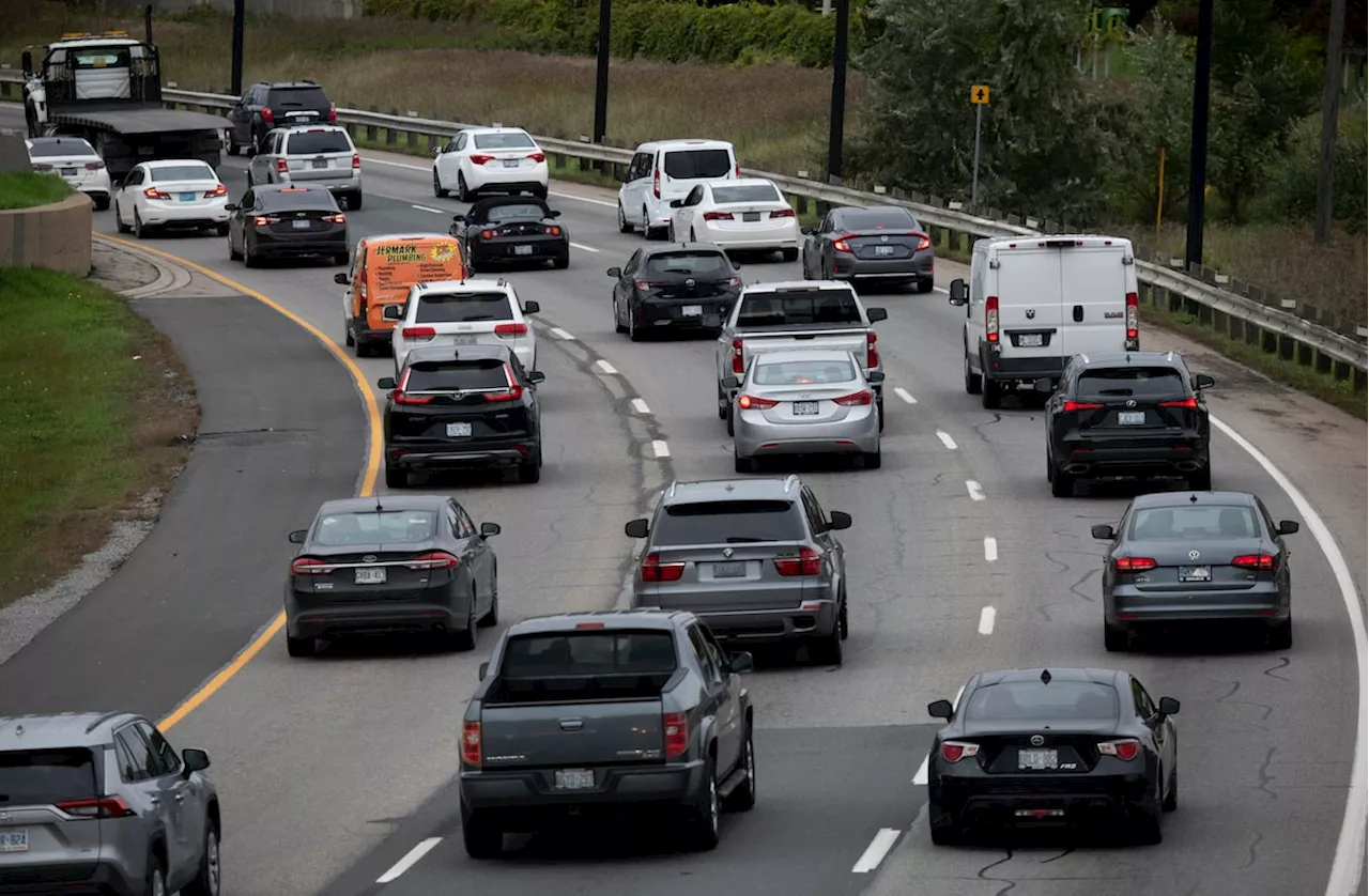 ‘Move over’: It’s time to make headlight flashing more common in Canada