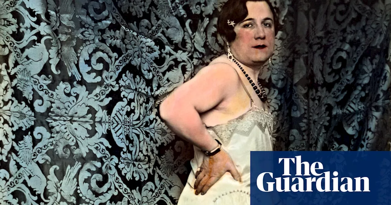 ‘We thought it was erotic postcards’: Madrid museum exhibits 1920s couple’s intimate photos