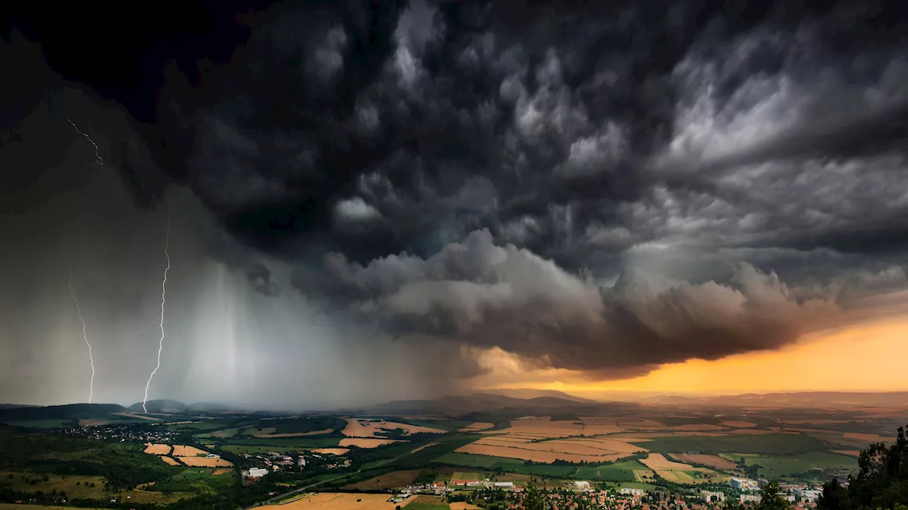 Kräftige Hagel-Gewitter ziehen jetzt nach Österreich