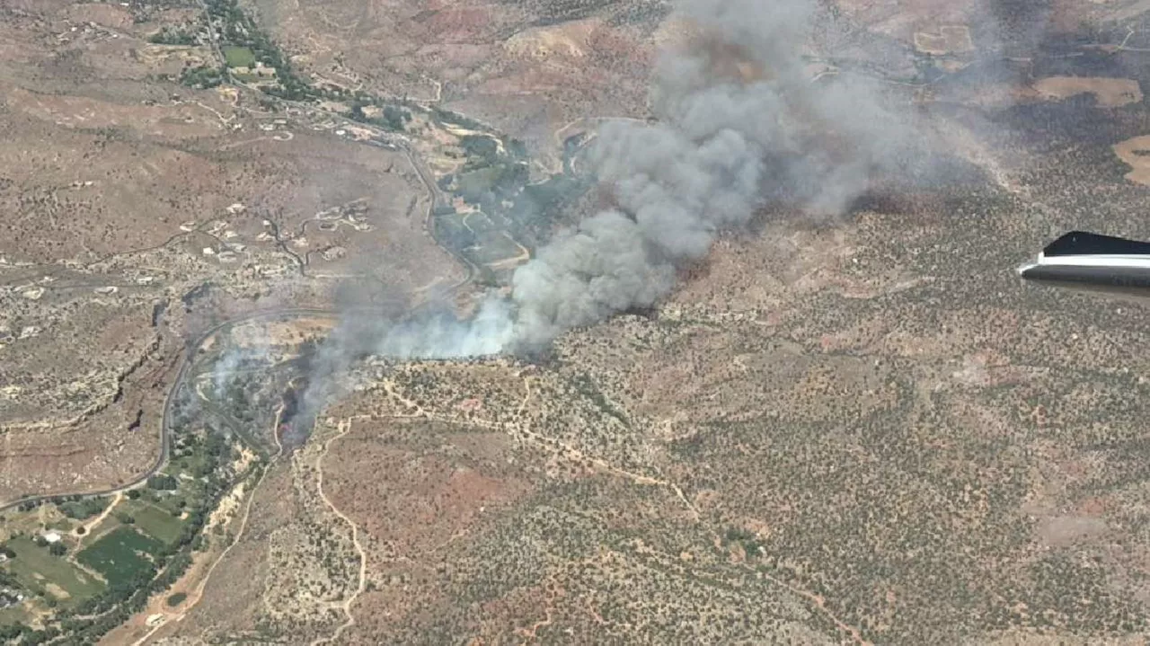 Wildfire shuts down road, causes evacuations in Washington County