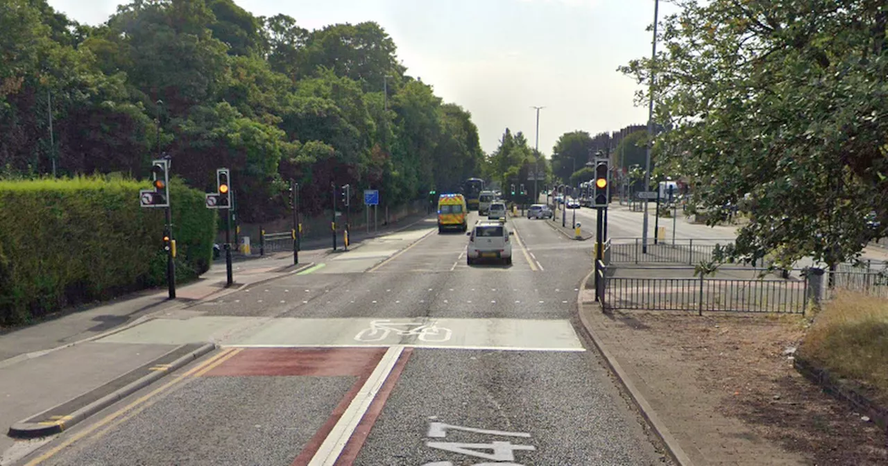 Stanningley Road live updates as major Leeds road closed after crash