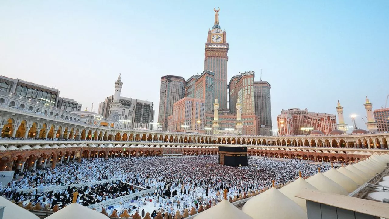 Hajj 2024: आज से शुरू हुआ हज का पवित्र महीना, इस तारीख से हज यात्रा पर जा सकेंगे जायरीन