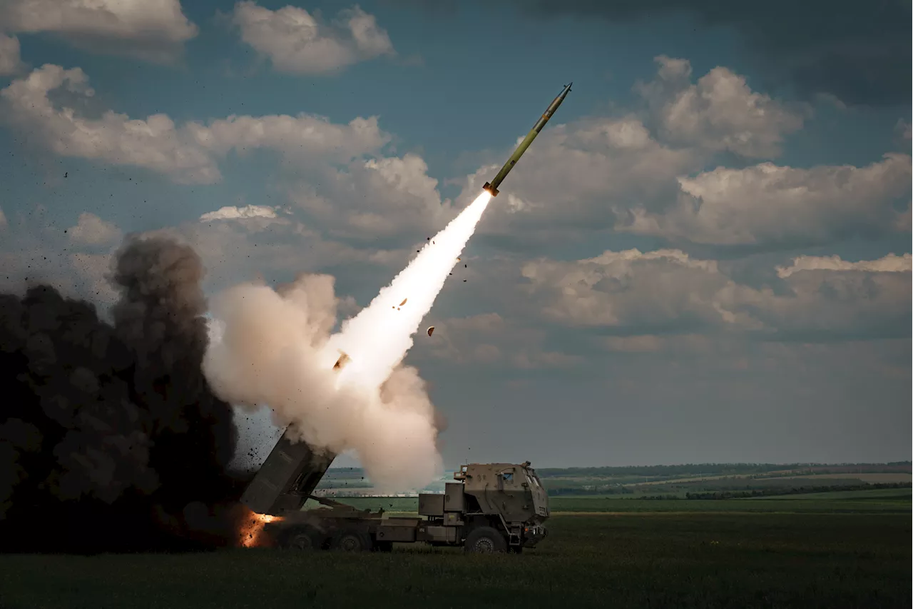 HIMARS Strikes Russian Troops Hiding in Forest: Video