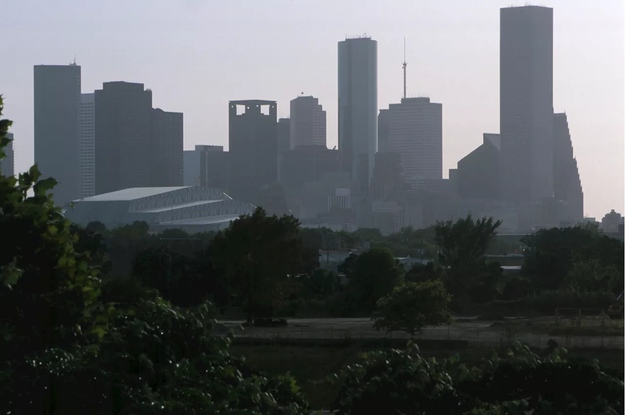 Texas Asks People to Avoid Using Their Cars