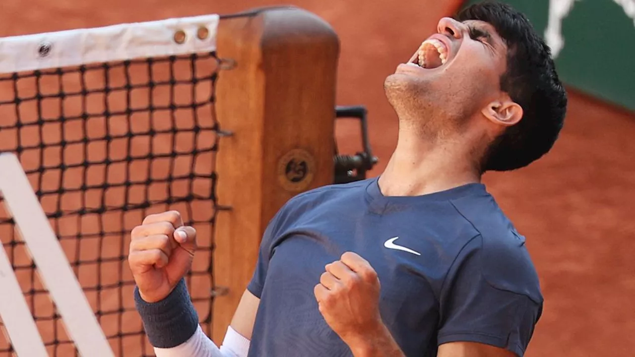 Alcaraz troeft Sinner af op Roland Garros, Zverev eindelijk finalist