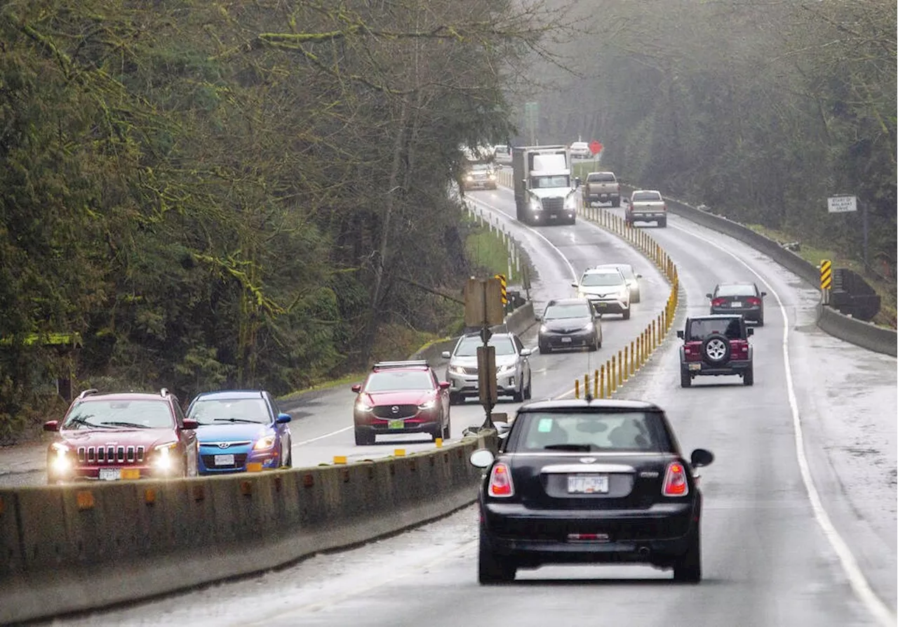 ‘Move over’: It’s time to make headlight flashing more common in Canada