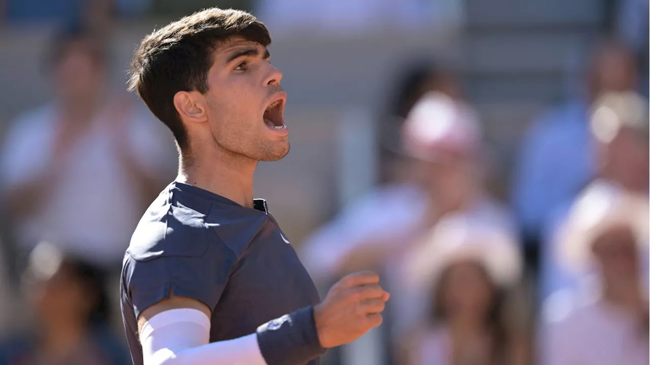 French Open: Carlos Alcaraz bezwingt Jannik Sinner und erreicht Finale