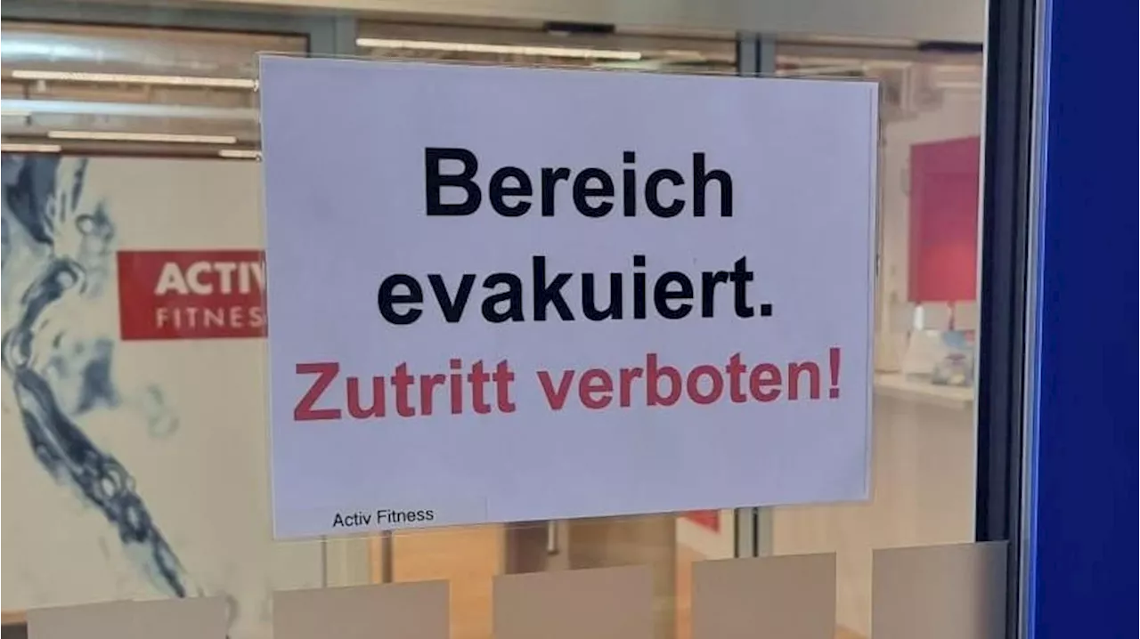 Shoppingcenter Silberturm: Fehlalarm führt zu Evakuation +++ Abtwil: Alkoholisierter verursacht Auffahrkollision +++ Blitzschlag legt Bahnverkehr lahm