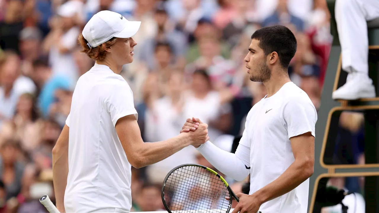 Jannik Sinner contro Carlos Alcaraz, si apre l'era dei duellanti in semifinale al Roland Garros