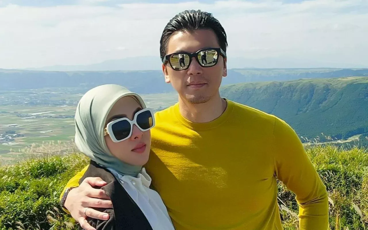 Syahrini Perdana Klarifikasi Kondisi Debay di Perut usai Dikira Sudah Melahirkan