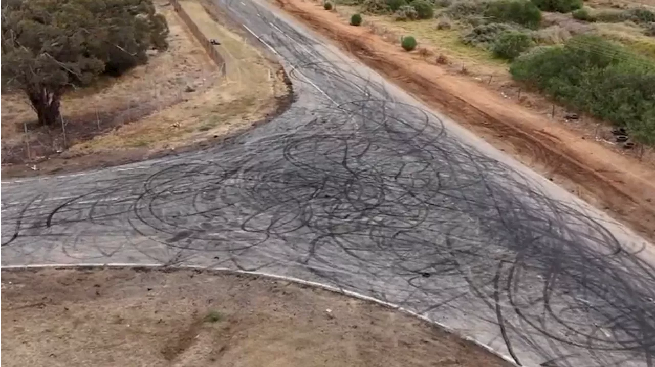 Alleged hoons arrested after doing burnouts in Adelaide