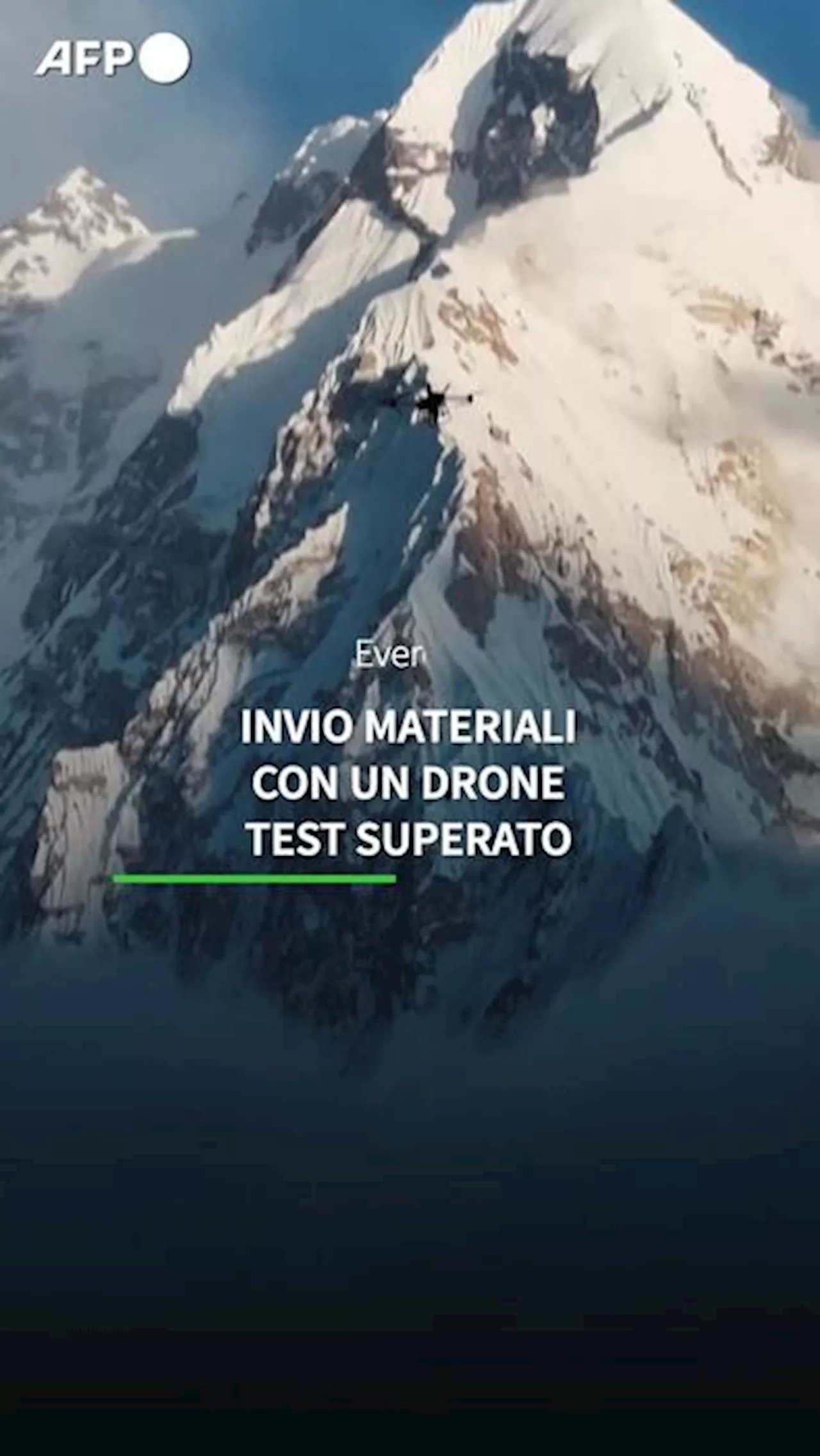 Everest, invio materiali con un drone: test superato