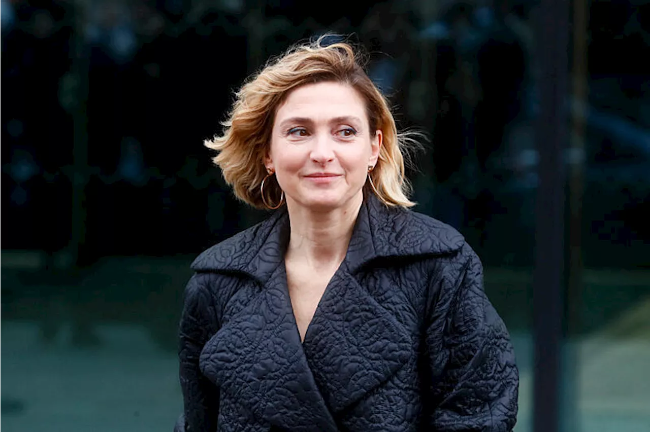 'Un objet du bonheur' : Julie Gayet évoque le célèbre scooter de François Hollande