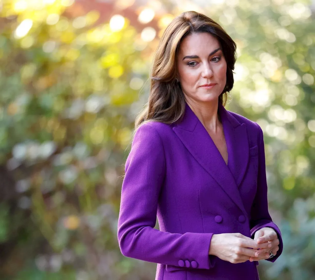 Kate Middleton divulga pedido de desculpas por não participar de evento oficial