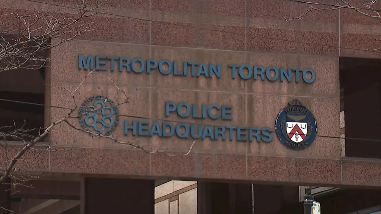 Man charged after rock thrown through window of Toronto synagogue: TPS