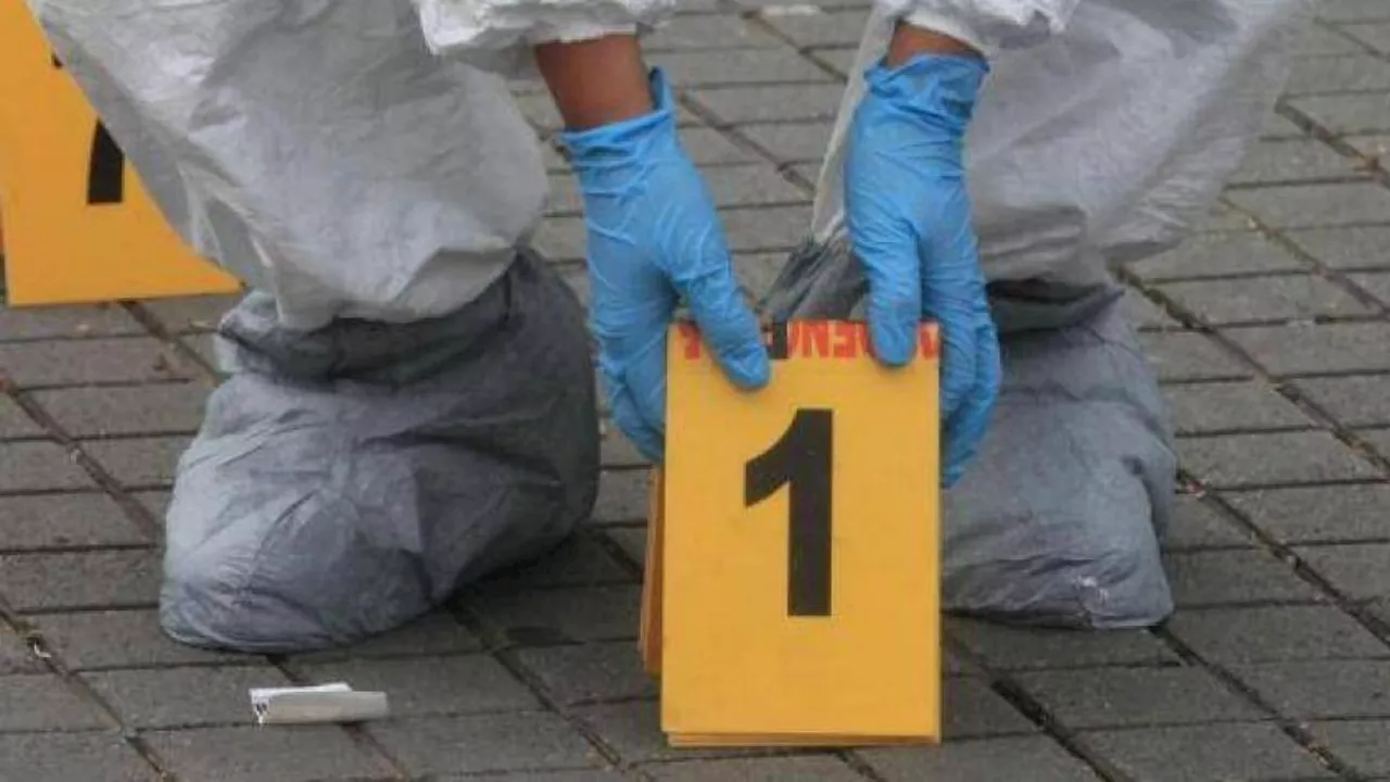 En extrañas circunstancias fue hallada sin vida una pareja de esposos dentro de su casa, la mujer estaba envuelta en una sábana