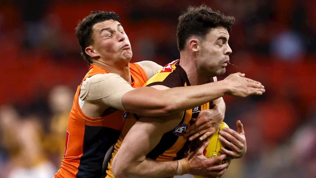 LIVE AFL: Late ‘plane drama’ for Hawks, eye Giant scalp amid shock finals push