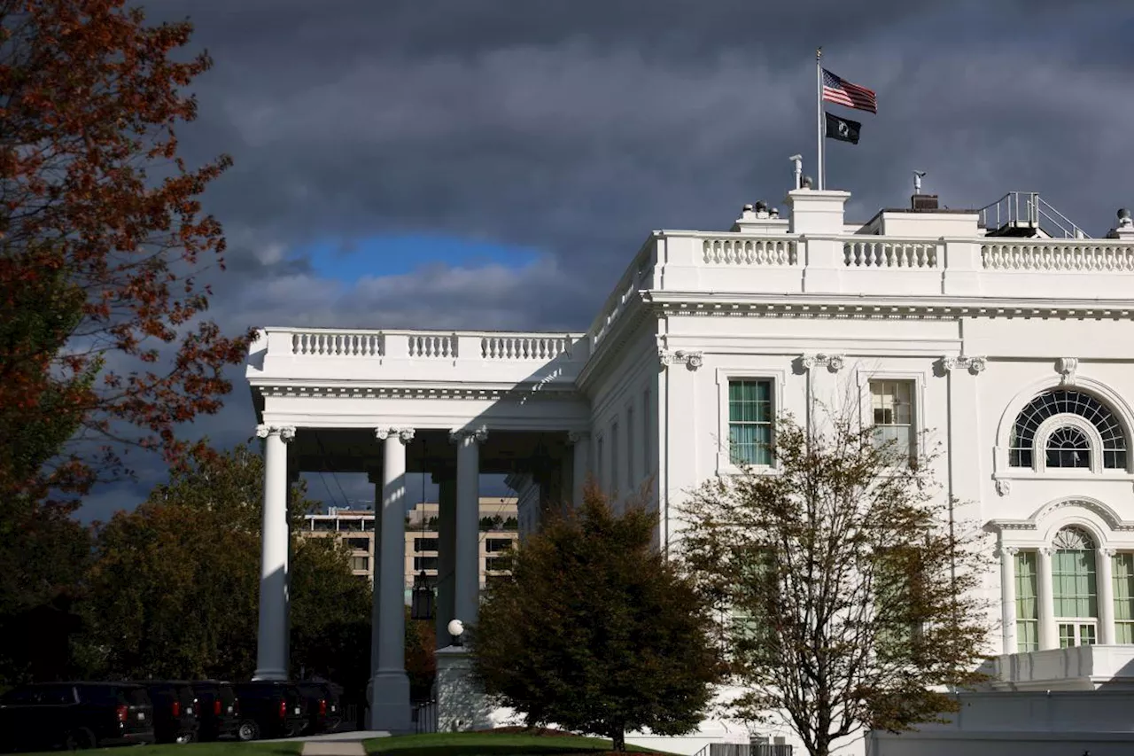 Pro-Palestinian protesters to surround White House; fencing put up