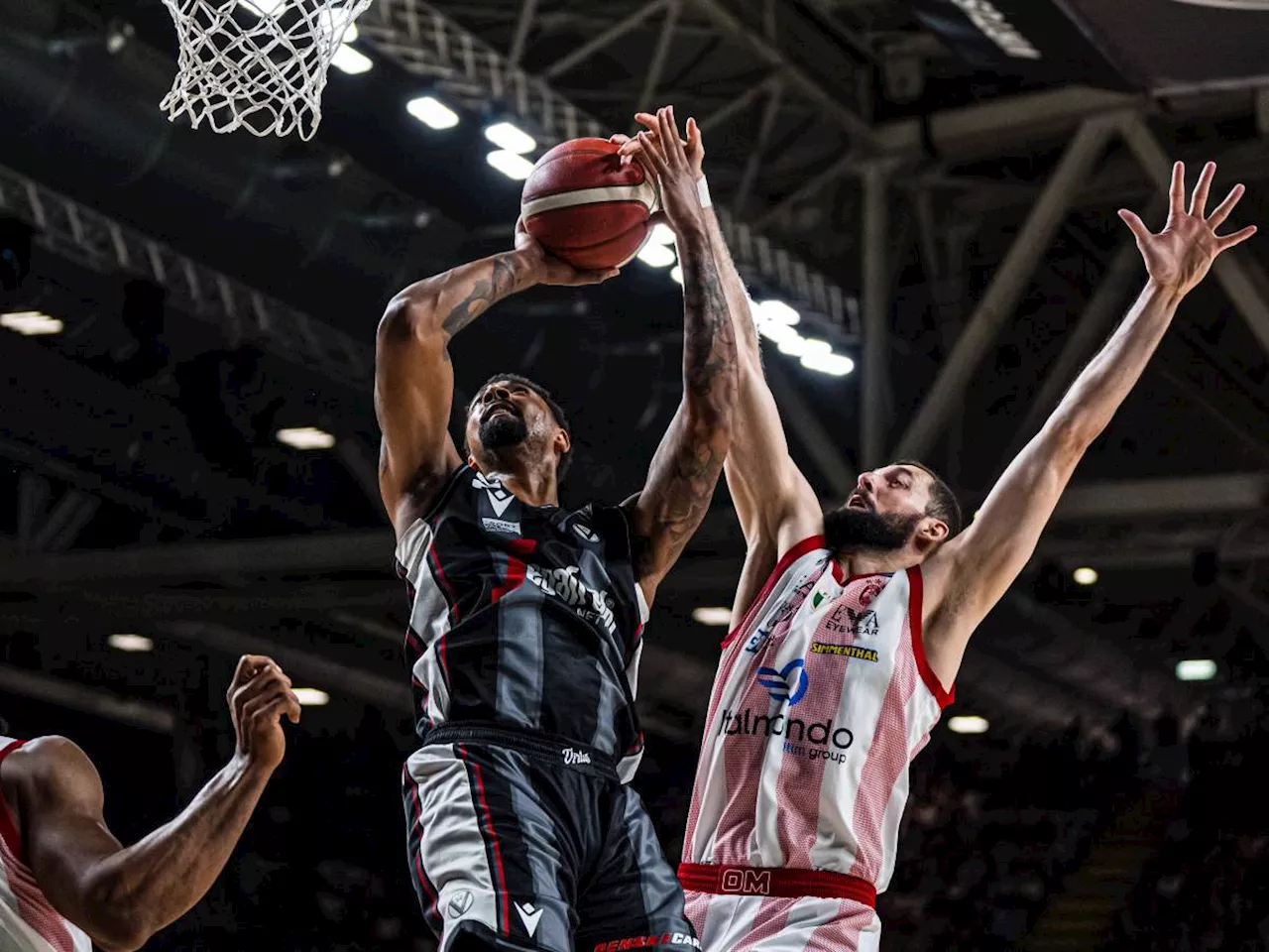 La Virtus Bologna stende l'Olimpia Milano e pareggia i conti nella serie scudetto