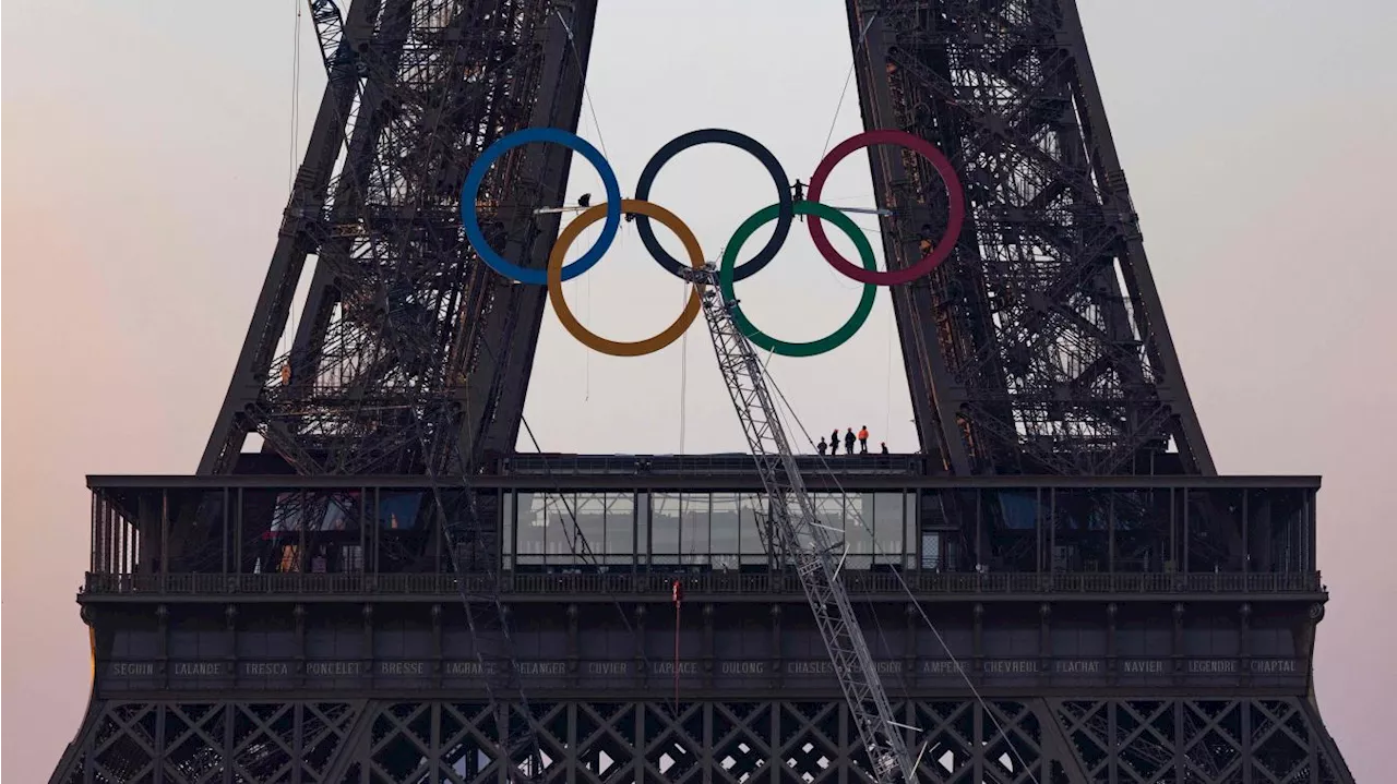 Jeux Olympiques : les anneaux sur la Tour Eiffel en partie élaborés à Dunkerque et Denain