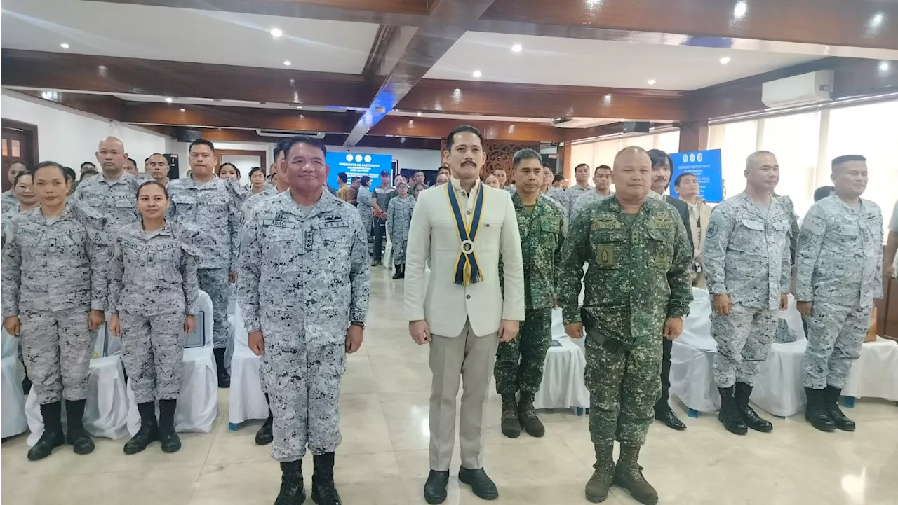 Robin Padilla bats for citizens' military training; Nadia Montenegro now Navy reservist