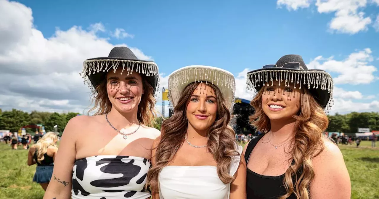 30 stylish festival-goers who stole the show on first day of Parklife 2024