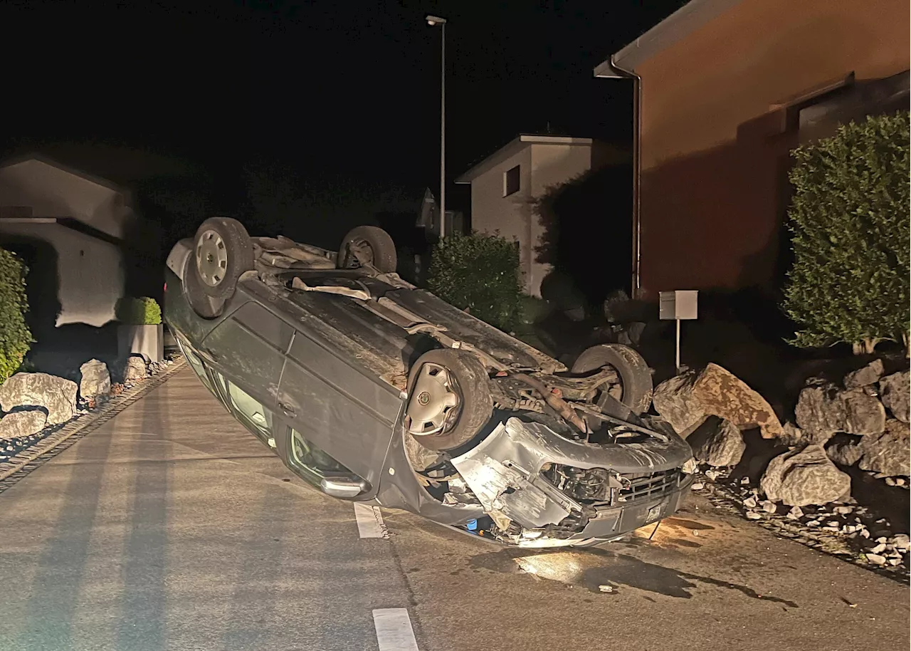 Frasnacht TG: Alkoholisierter Autofahrer (64) kollidiert mit Steinmauer