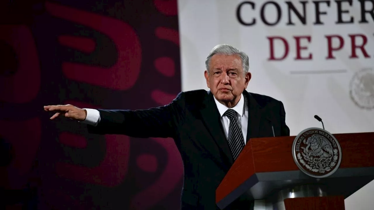 Ayotzinapa: para AMLO hay un complot; para padres de normalistas, una defensa al Ejército