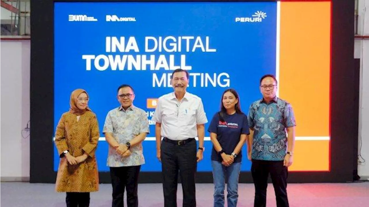 Diresmikan Jokowi, Menteri Luhut Tinjau Area Kerja INA Digital di Jakarta Selatan