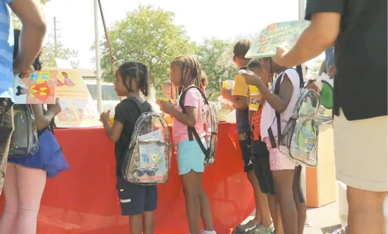 Jacksonville children enjoy reading, fun activities at ‘River City Readers Summer Kickoff’ event