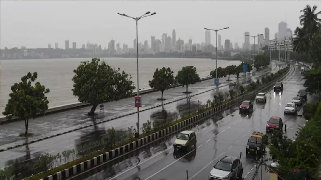 Mumbai Weather: मुंबई समेत महाराष्ट्र के इन जिलों में हुई भारी बारिश, सड़क धंसने से ट्रैफिक जाम में फंसे लोग