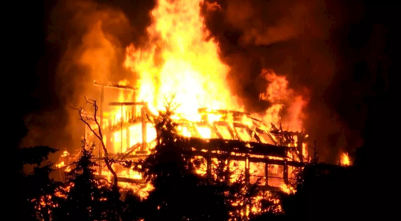 ‘Tower of flames’: Residents displaced after fire destroys North Saanich home