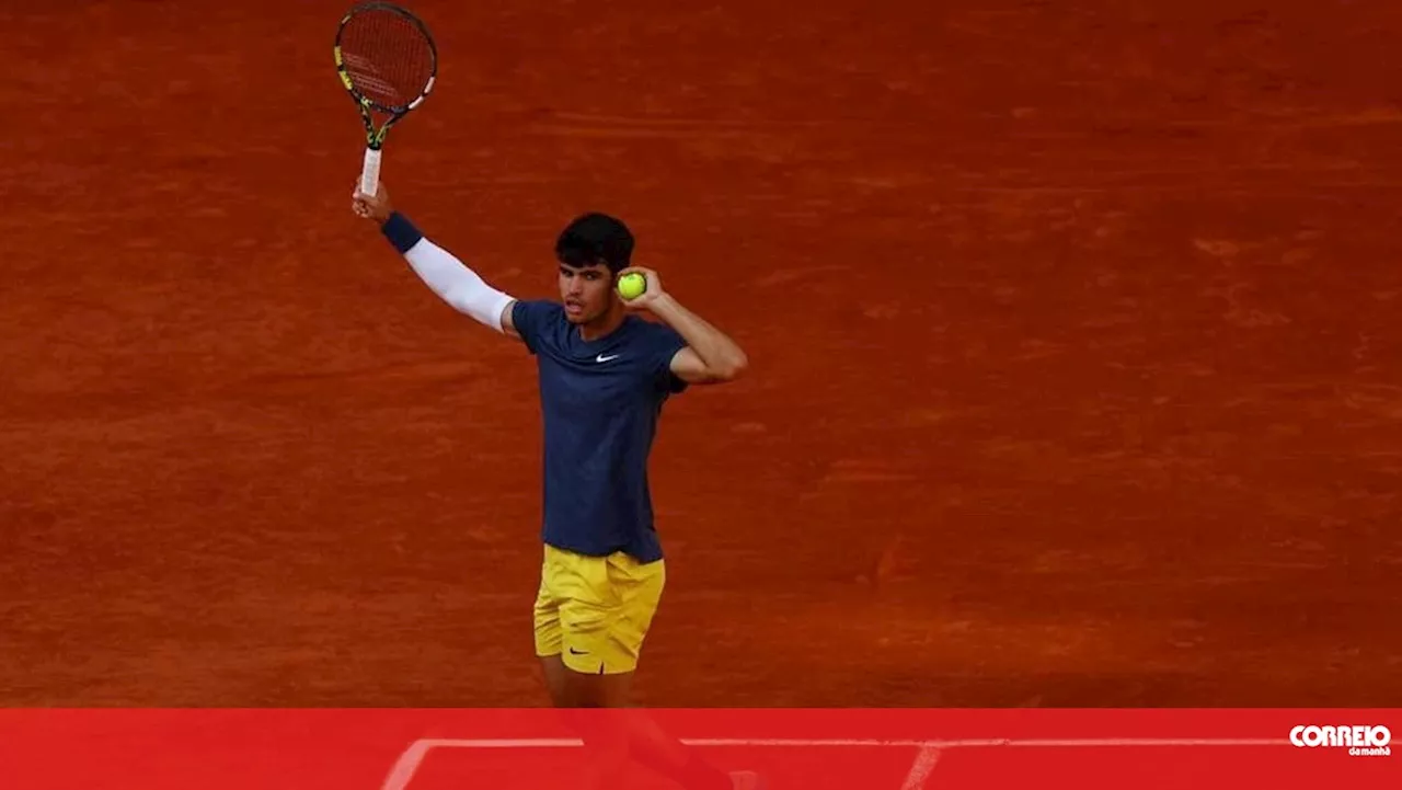 Carlos Alcaraz vence Alexander Zverev em cinco sets e conquista Roland Garros