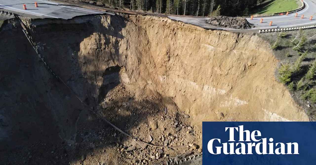 Wyoming commuter highway collapses in landslide leaving gaping chasm