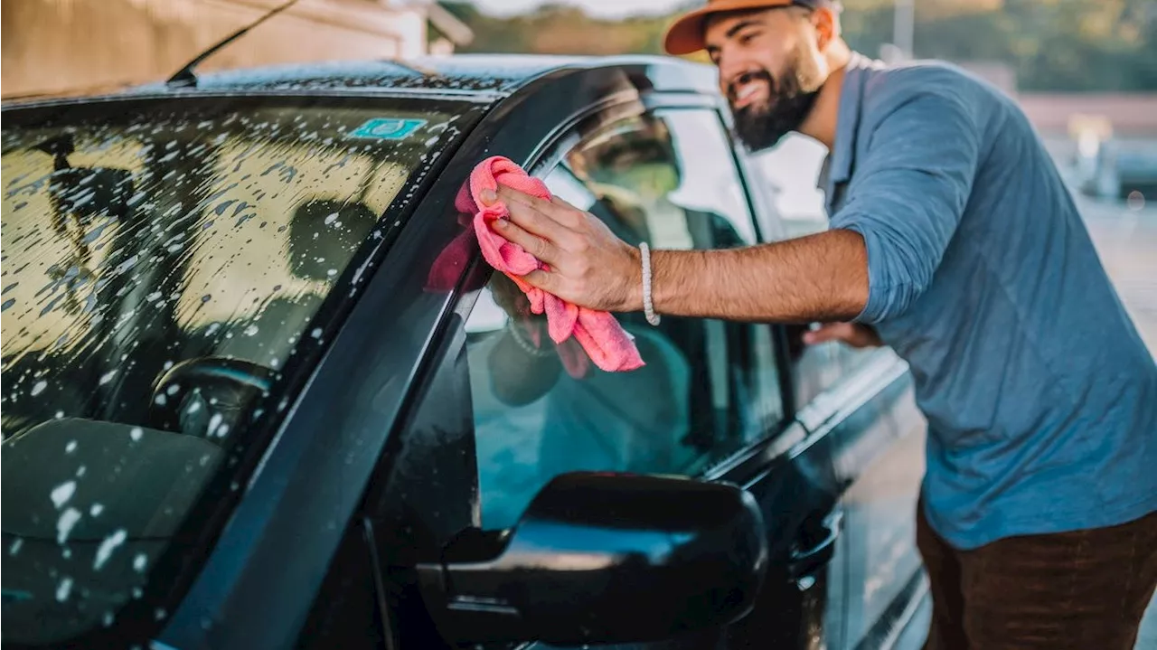 Männer putzen lieber Auto statt Wohnung