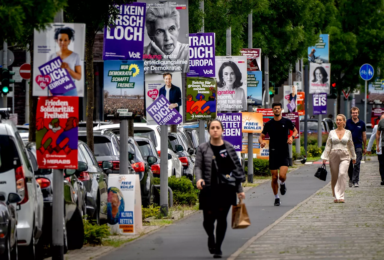 Polls open in 20 EU countries as voting for the European Parliament enters its final day